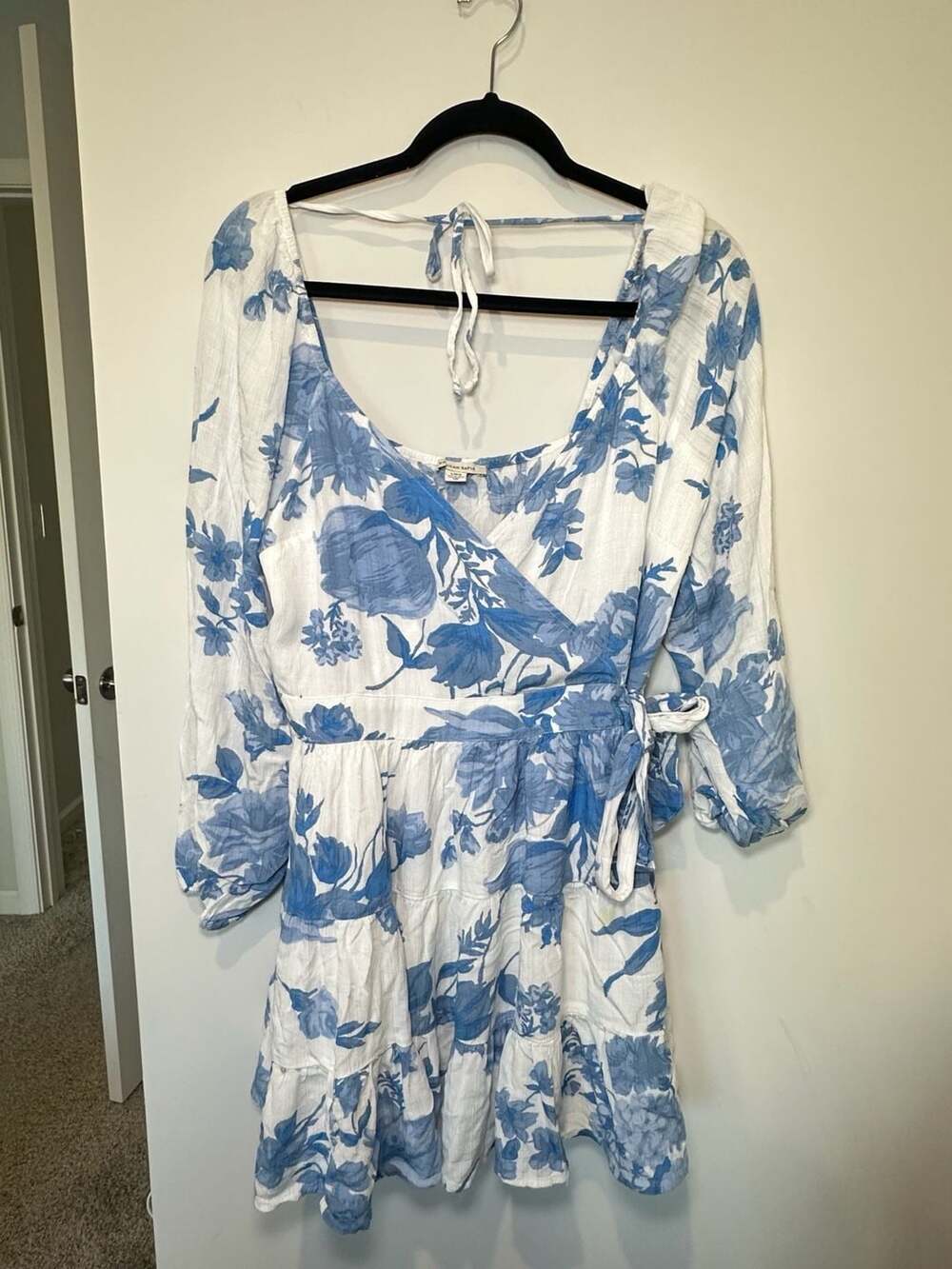 American Eagle Blue White Floral Long Sleeve Smocked Mini Dress